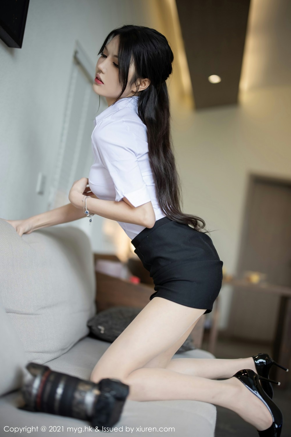 [MyGirl美媛馆] 2021.08.12 VOL.572 媛媛酱belle 白衬衫黑短裙系列 [87+1P]