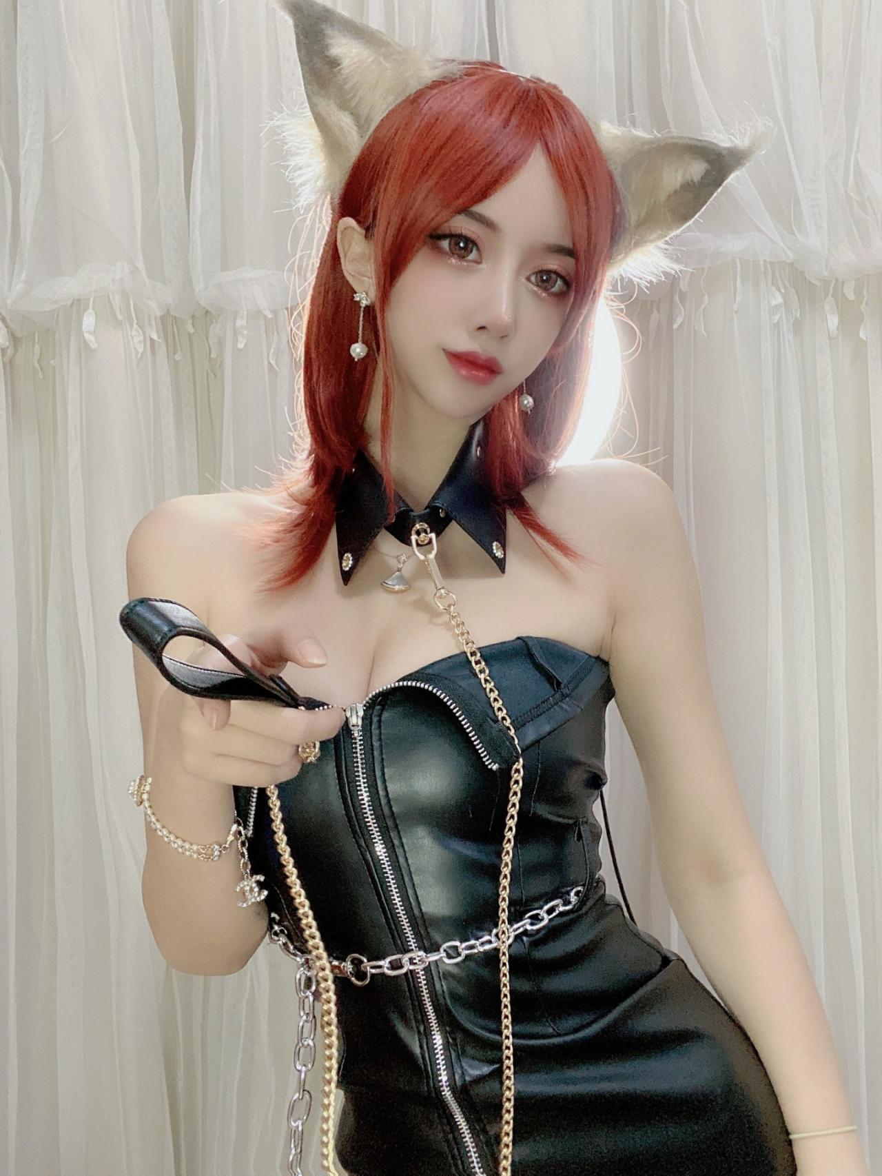 [COSPLAY]过期米线线喵 – 狐狸小姐