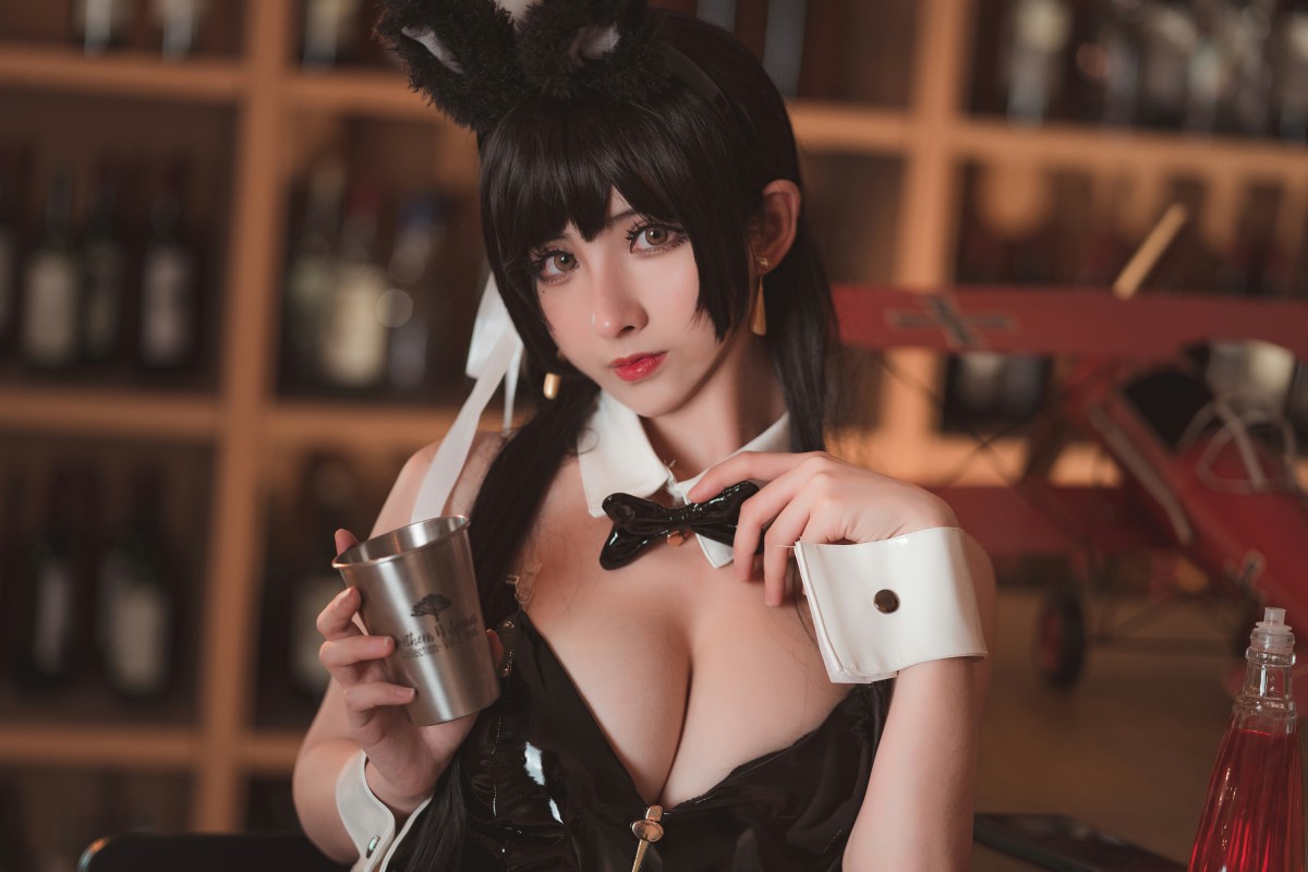 [COSPLAY]rioko凉凉子 – 爱宕兔女郎