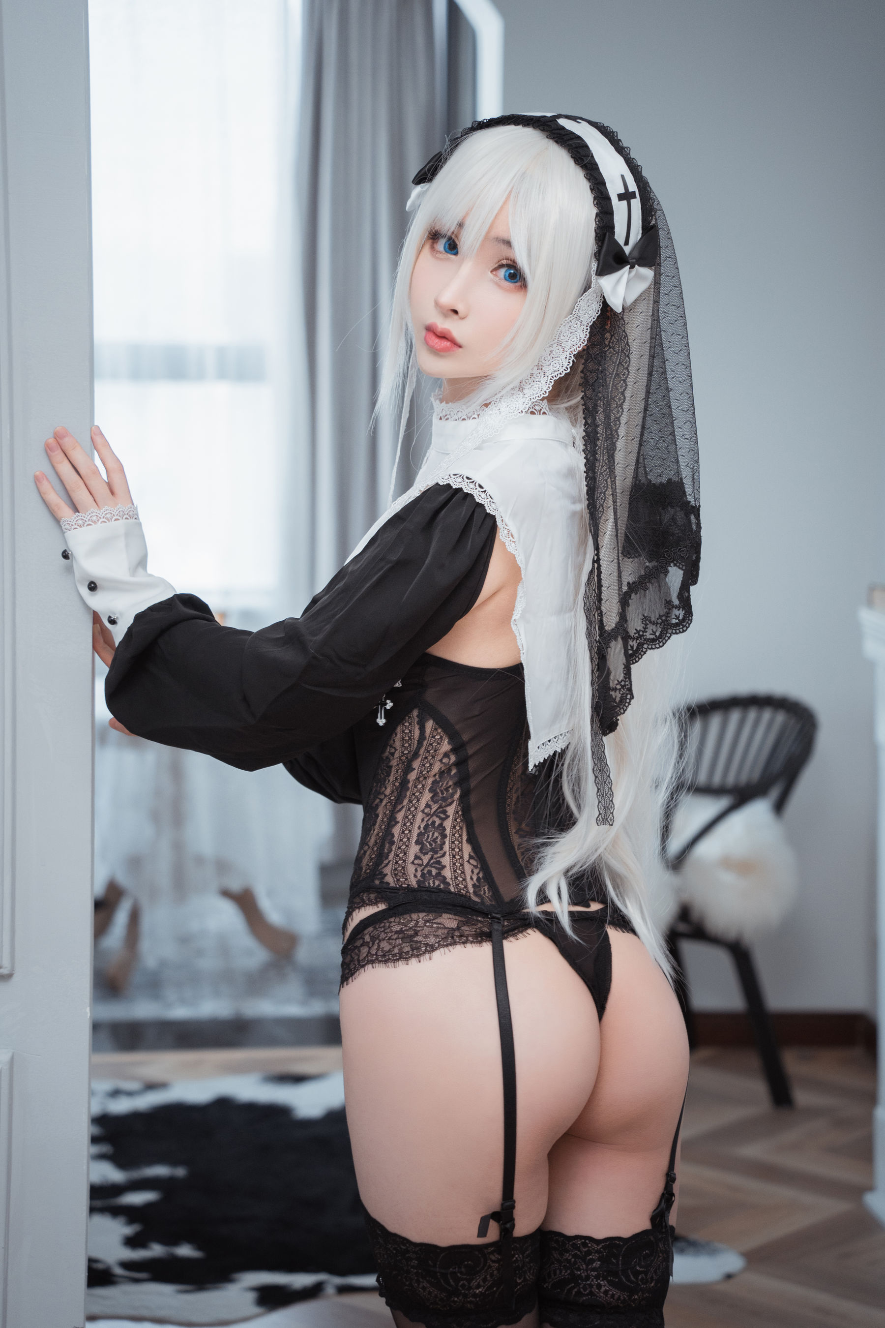 [COSPLAY]rioko凉凉子 – 兼职是修女的兔子小姐