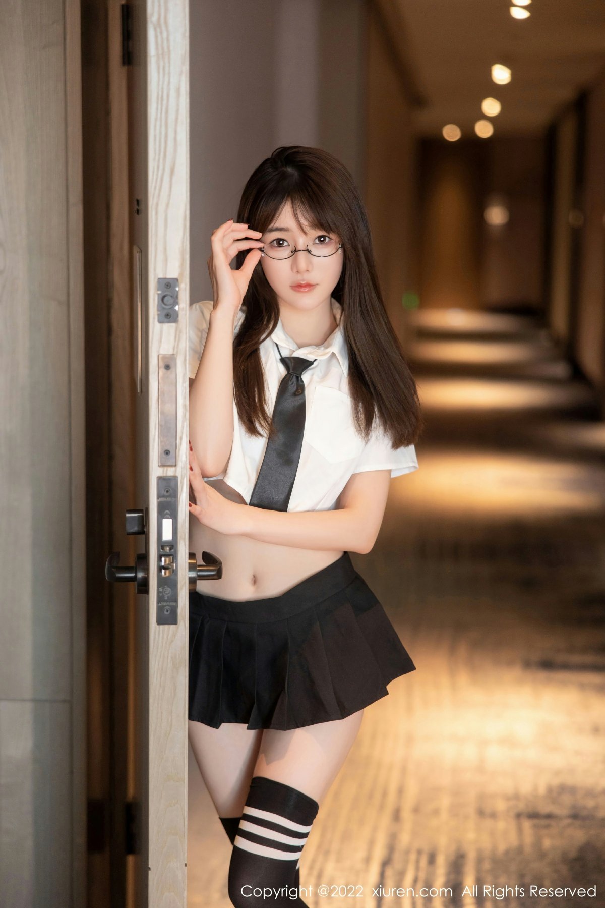 [XiuRen秀人网] 2022.08.01 No.5365 婠婠么 性感学妹制服诱惑 性感写真[98+1P]