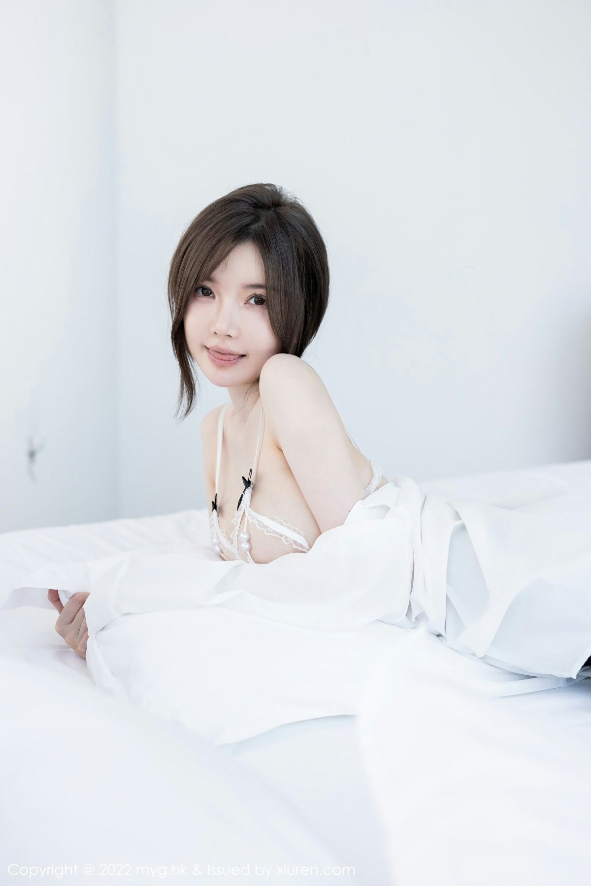 [MyGirl美媛馆] 2022.10.14 VOL.641 糯美子MINIbabe 童颜巨乳 性感白色蕾丝内衣 魅惑黑丝 桂林旅拍写真[59+1P]