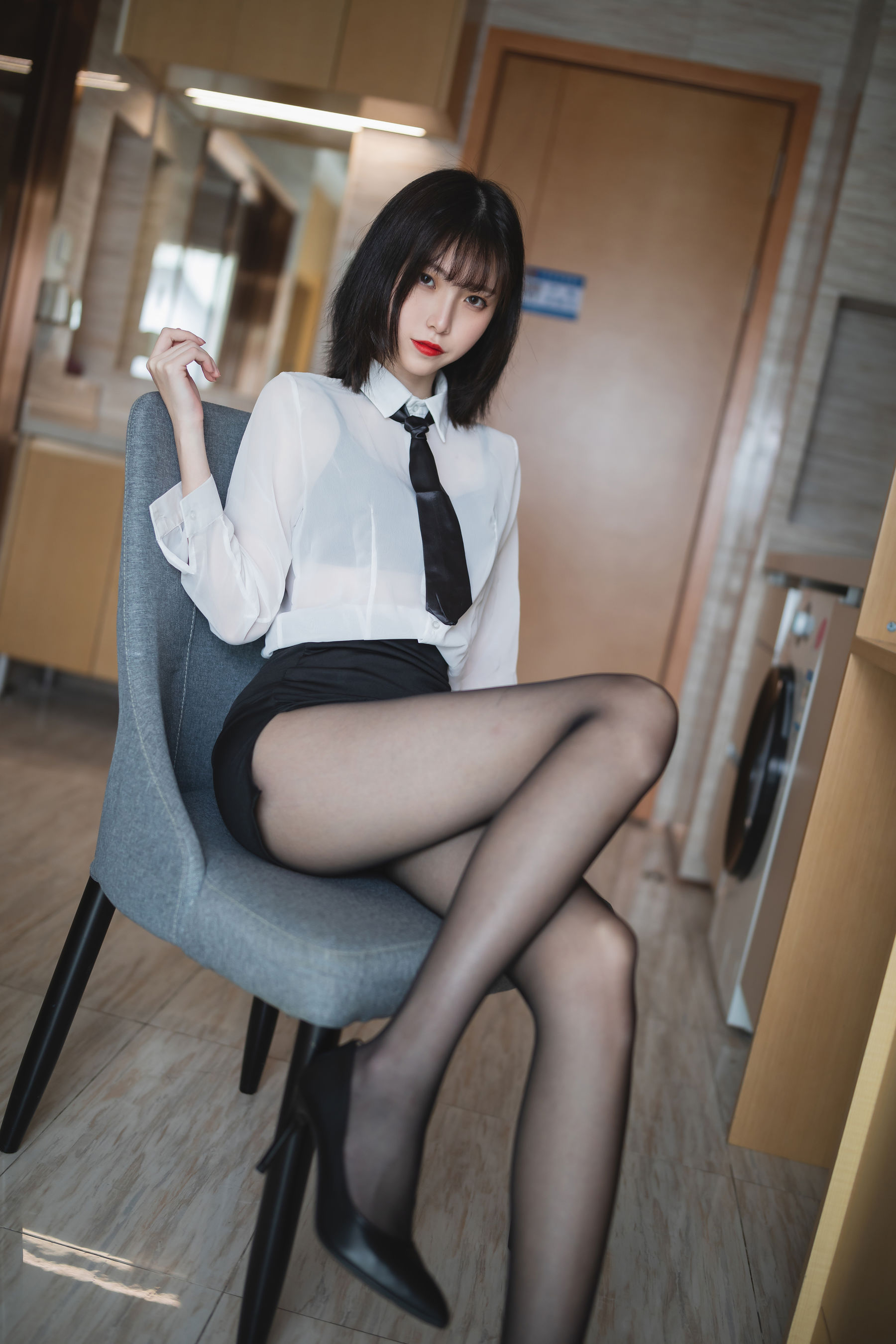 [COSPLAY]许岚 – OL制服