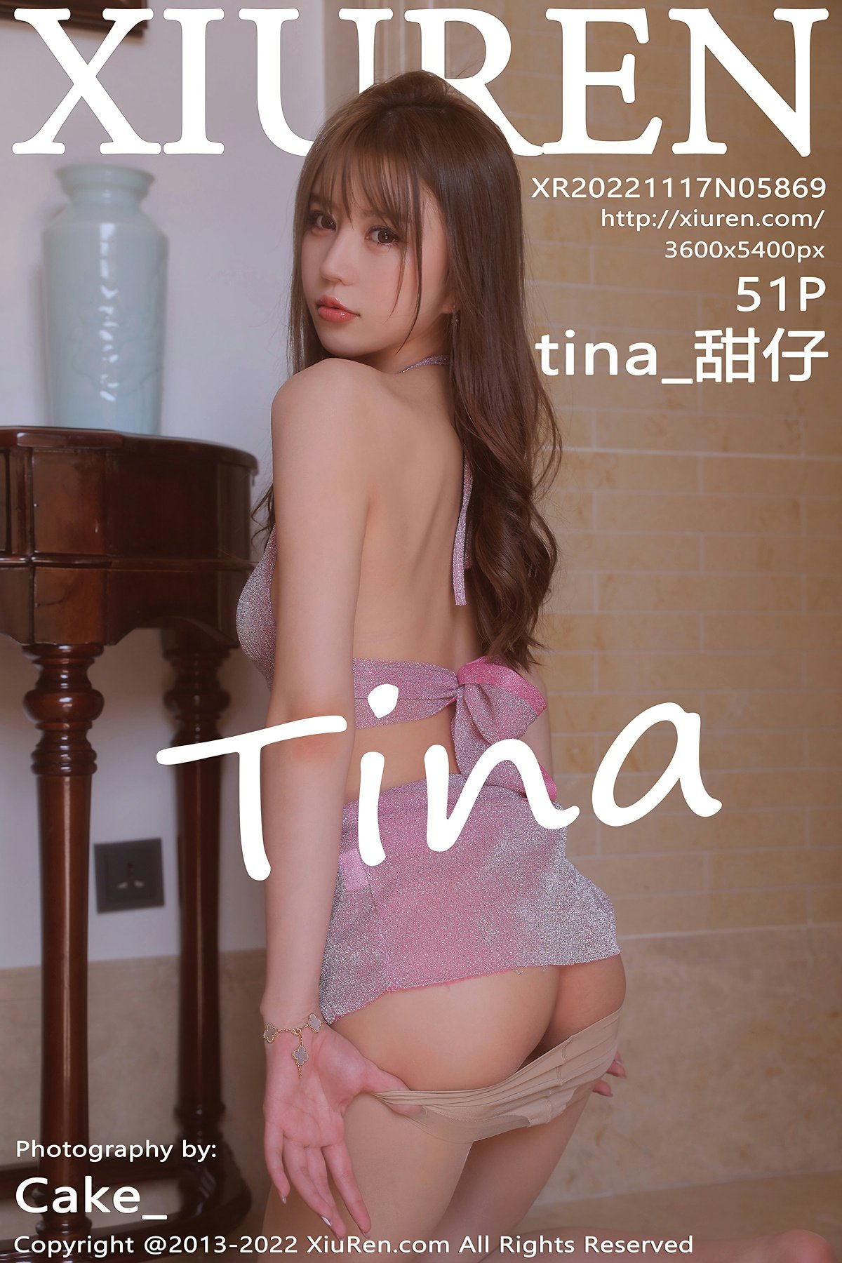 [XiuRen秀人网] 2022.11.17 No.5869 tina_甜仔 性感粉色短裙 十月海南旅拍写真 [51+1P]