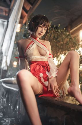 [COSPLAY]阿包也是兔娘 – 温泉巫女