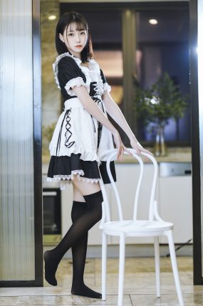 [COSPLAY]许岚 – 短裙女仆