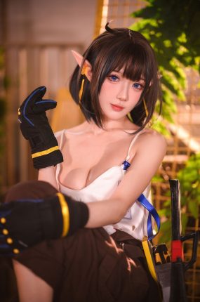 [COSPLAY]阿包也是兔娘 – 明日方舟 森蚺