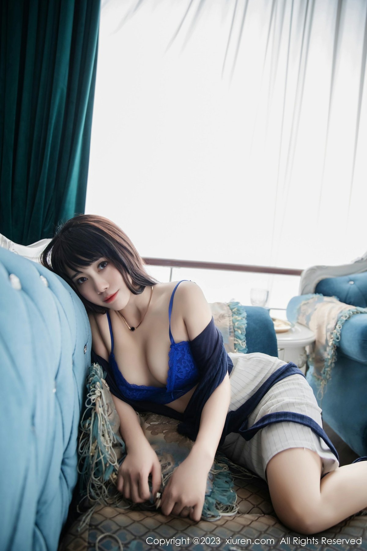 [XiuRen秀人网] 2023.02.16 No.6272 严利娅Yuliya 白色短裙 蓝色内衣 性感写真 [63+1P]