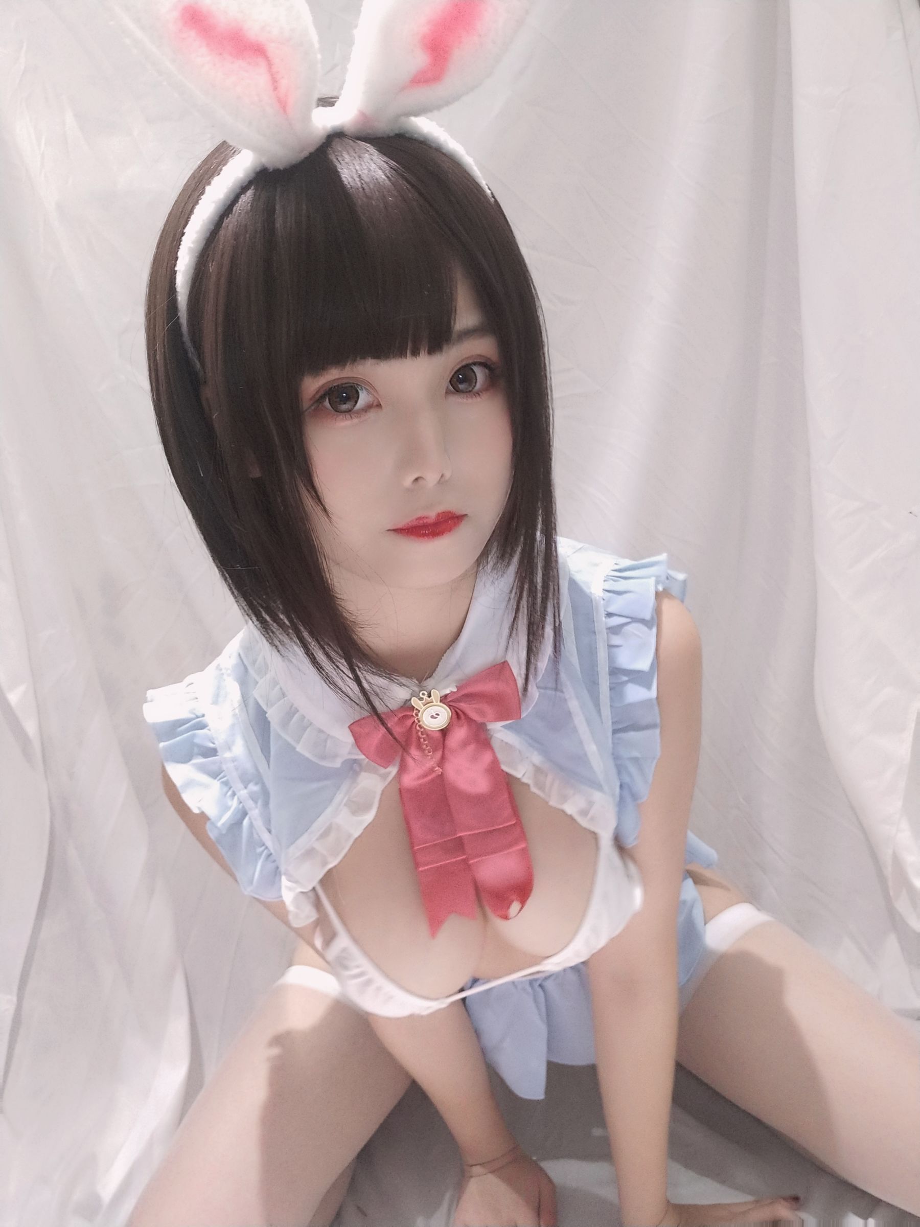 [COSPLAY]蜜汁猫裘 – 小白兔自拍