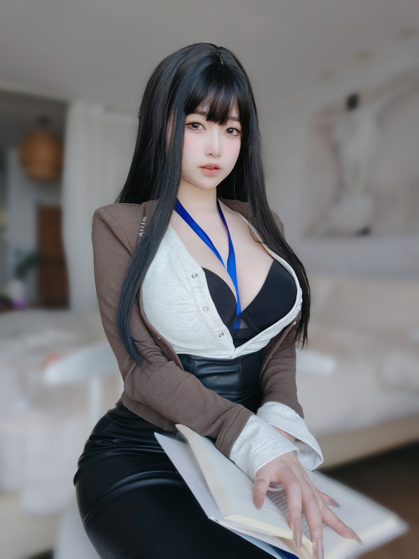 [COSPLAY]女主K – 上司的秘密