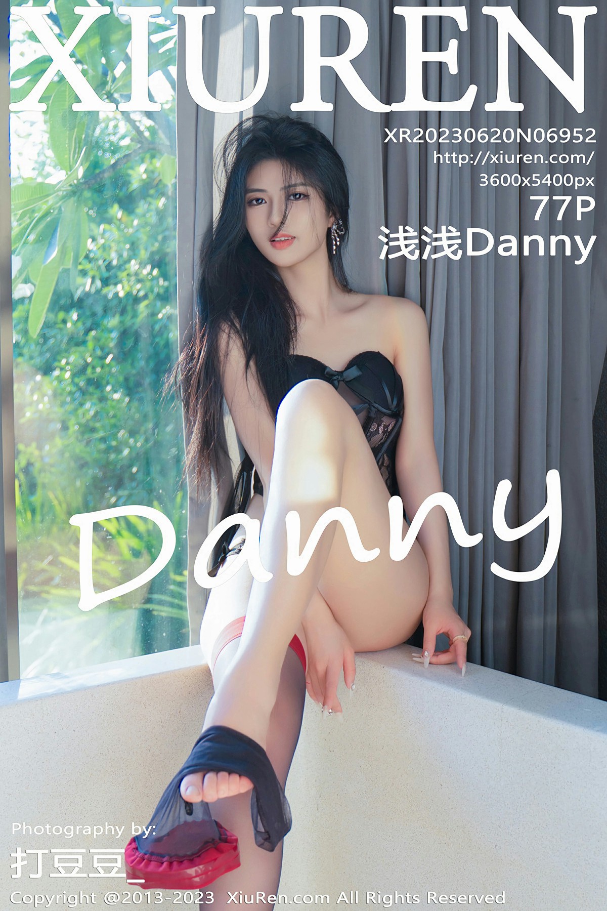 [XiuRen秀人网] 2023.06.20 No.6952 浅浅Danny 黑色薄纱蕾丝情趣服饰 性感写真 [77+1P]