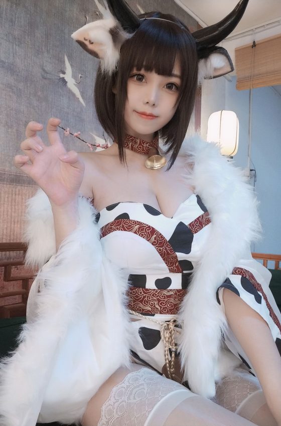 [COSPLAY]蜜汁猫裘 – 奶牛