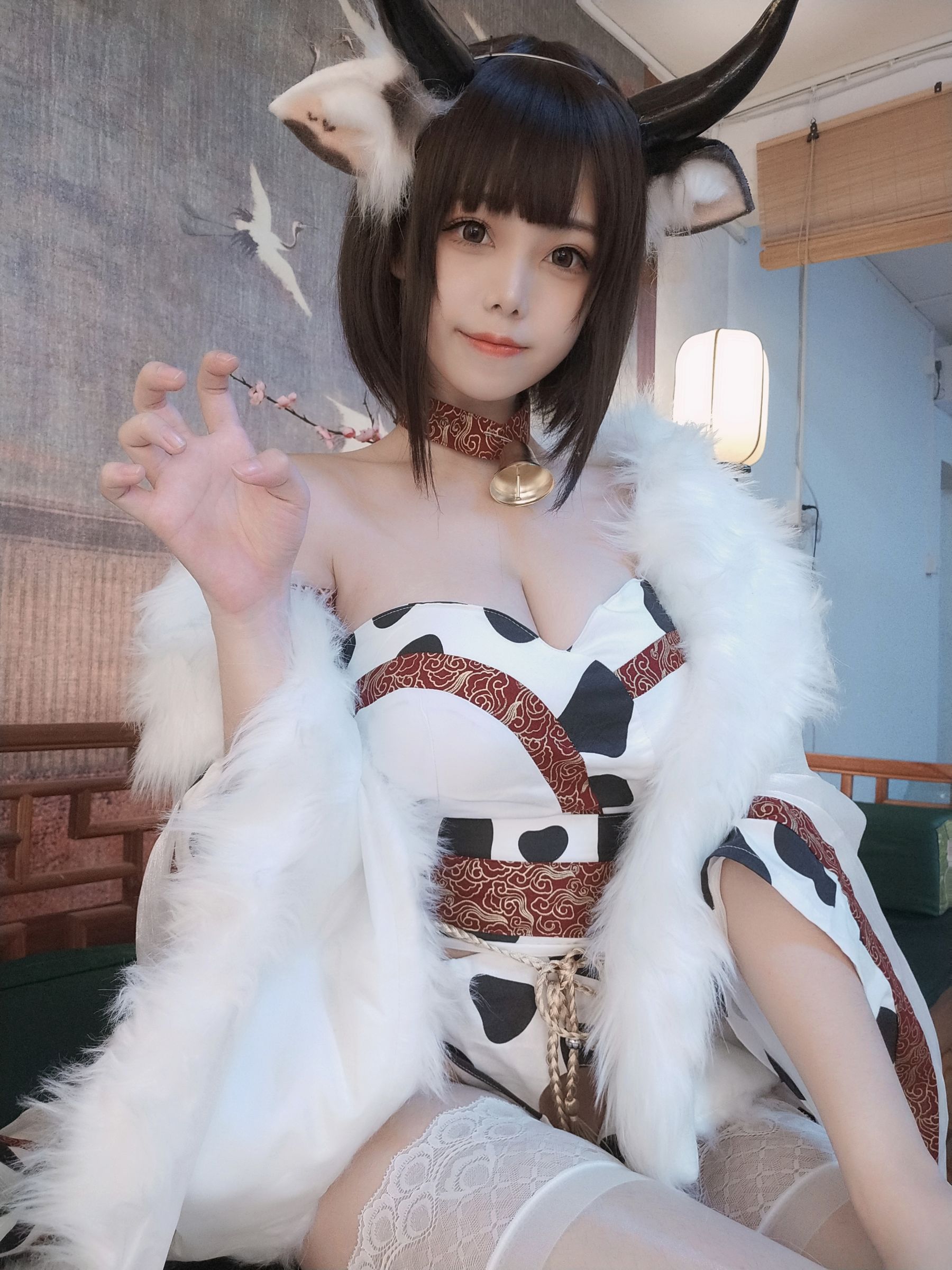 [COSPLAY]蜜汁猫裘 – 奶牛