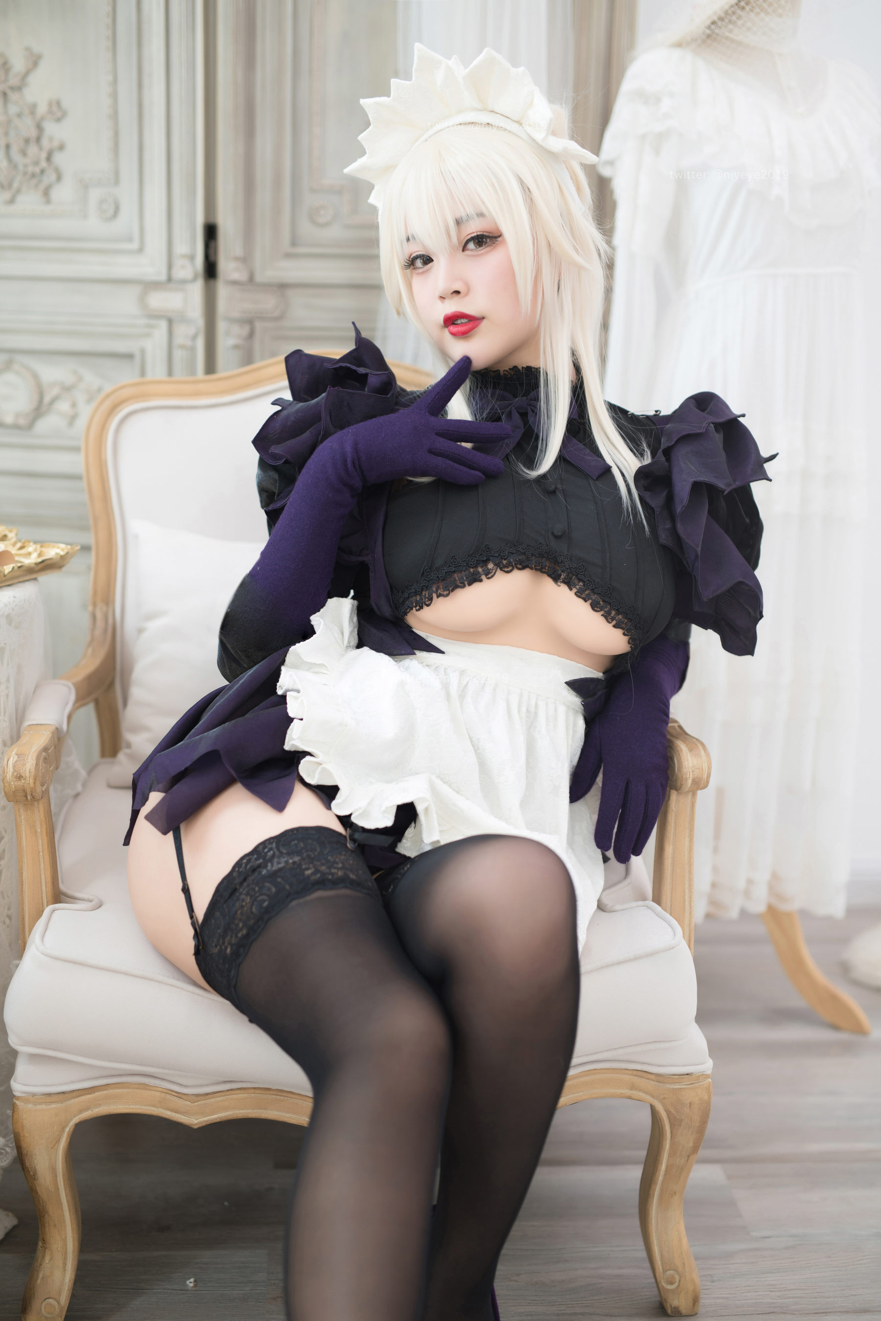 [COSPLAY]萌系小姐姐-白烨 – 黑枪呆女仆