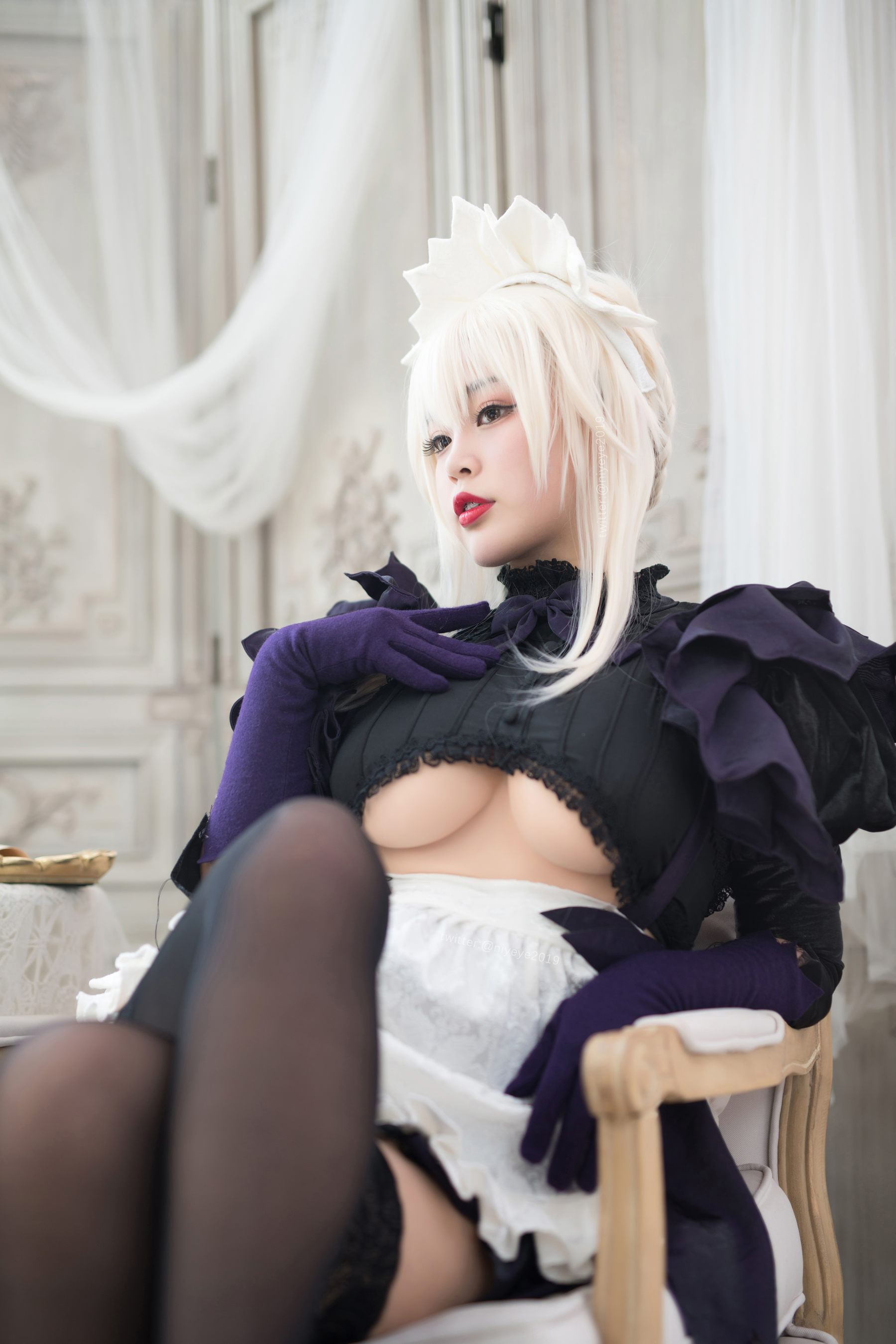 [COSPLAY]萌系小姐姐-白烨 – 黑枪呆女仆