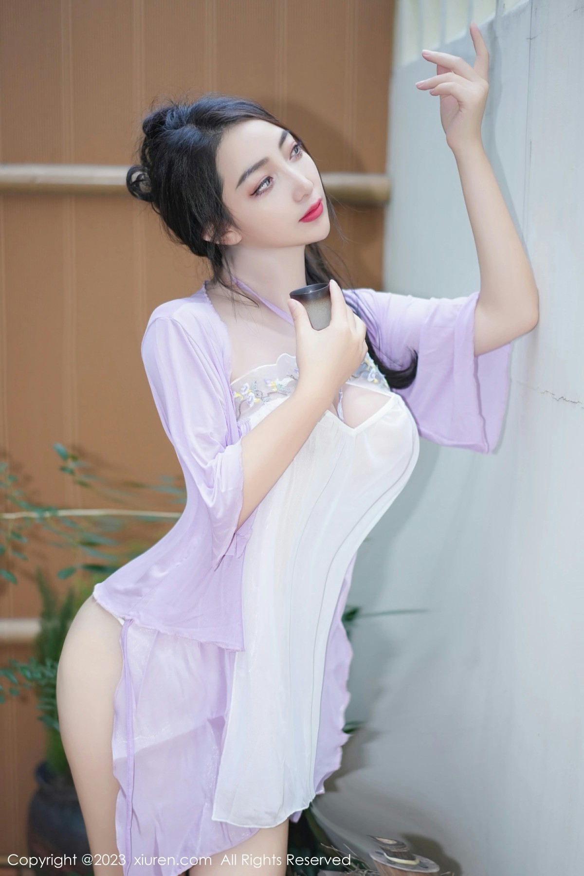 [XiuRen秀人网] 2023.11.15 No.7665 娇喘JC 紫色薄纱服饰 性感写真 [61+1P]