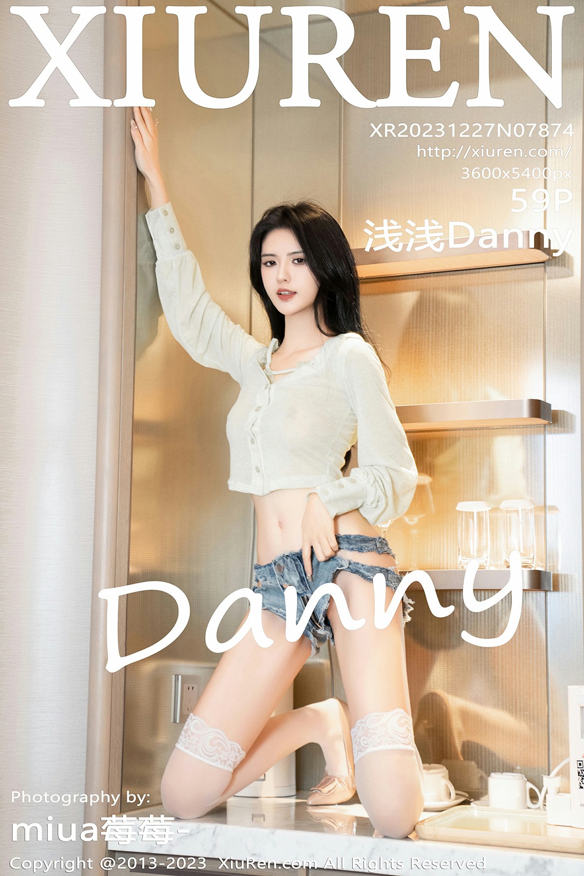 [XiuRen秀人网] 2023.12.27 No.7874 浅浅Danny 诱人白色丝袜 性感写真 [59+1P]