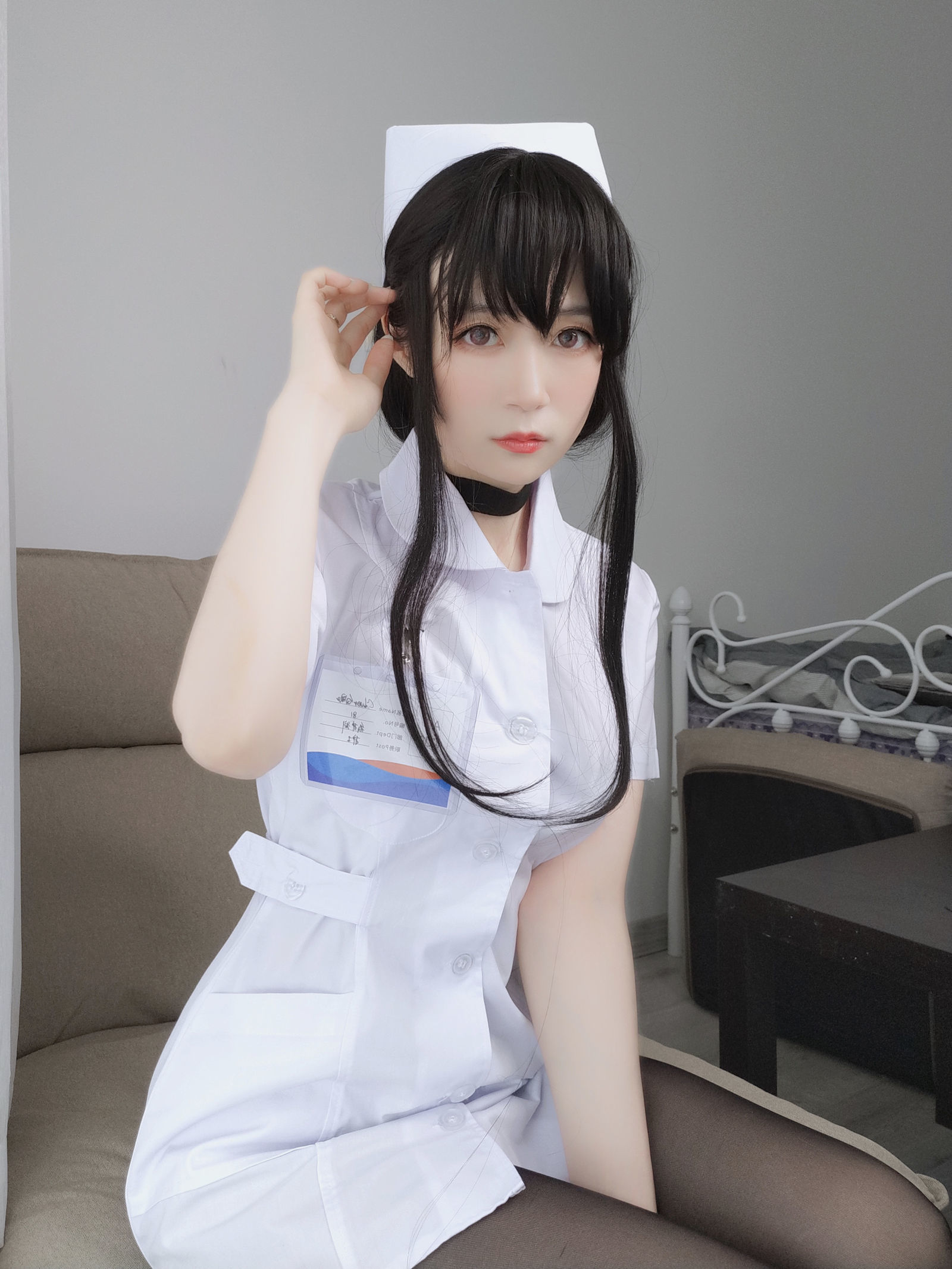 [COSPLAY] Coser小姐姐白银 – 长发小护士