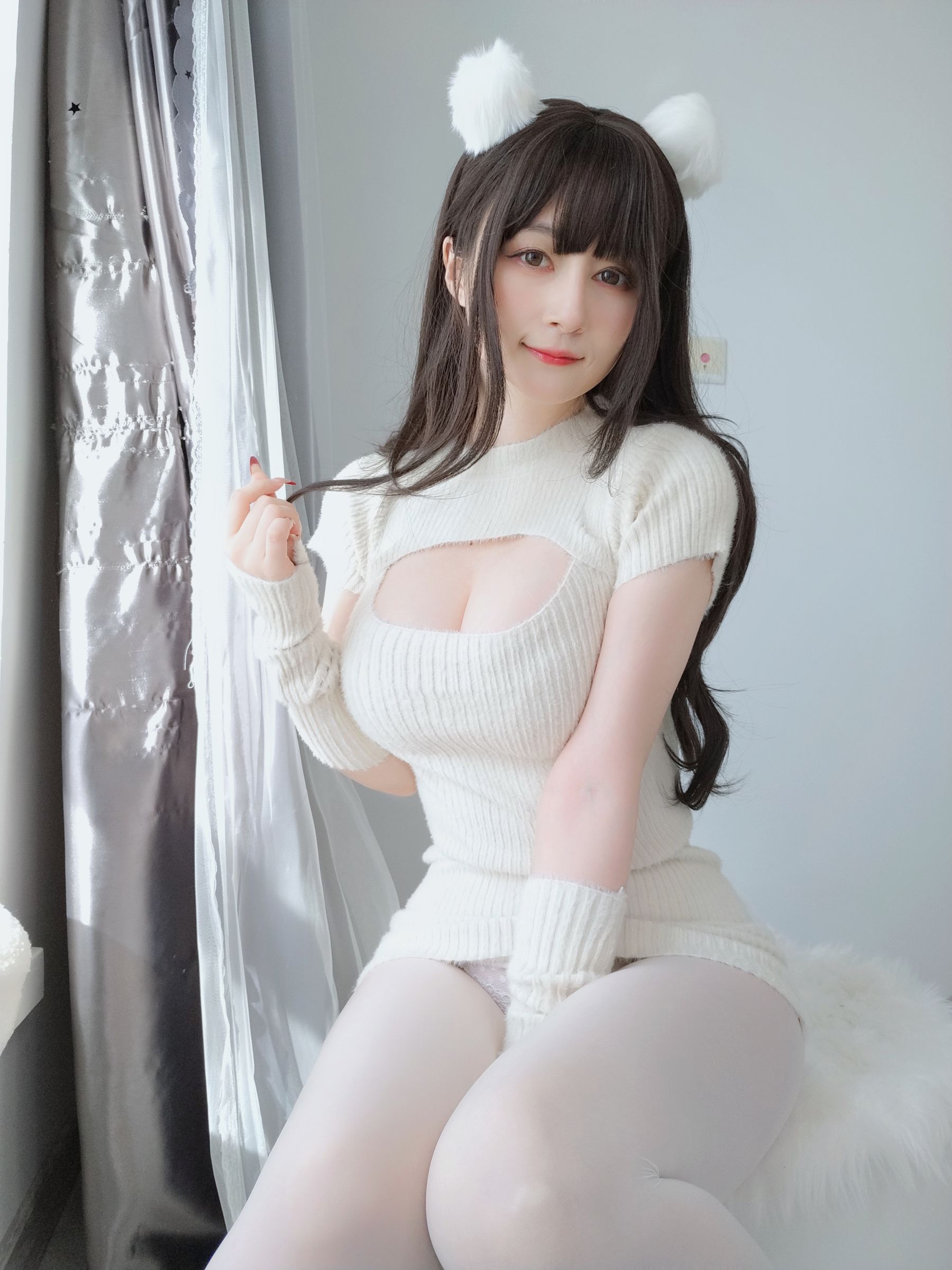 [COSPLAY] Coser小姐姐白银 – 白い真珠