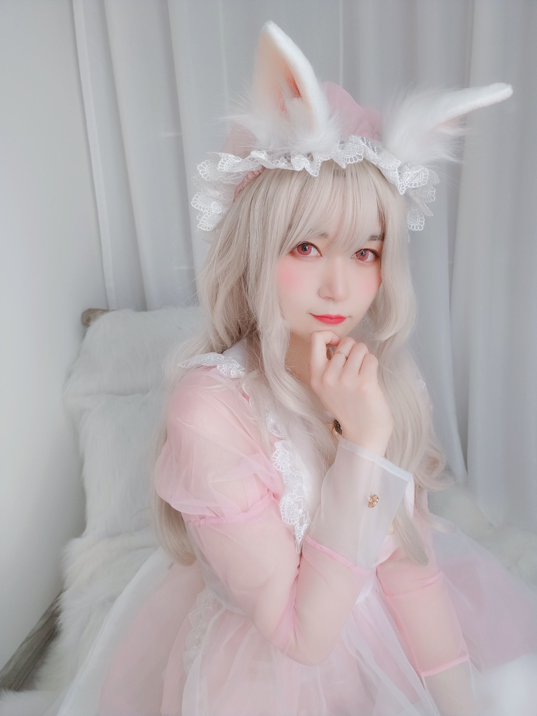 [COSPLAY] Coser小姐姐白银 – 女仆小兔子