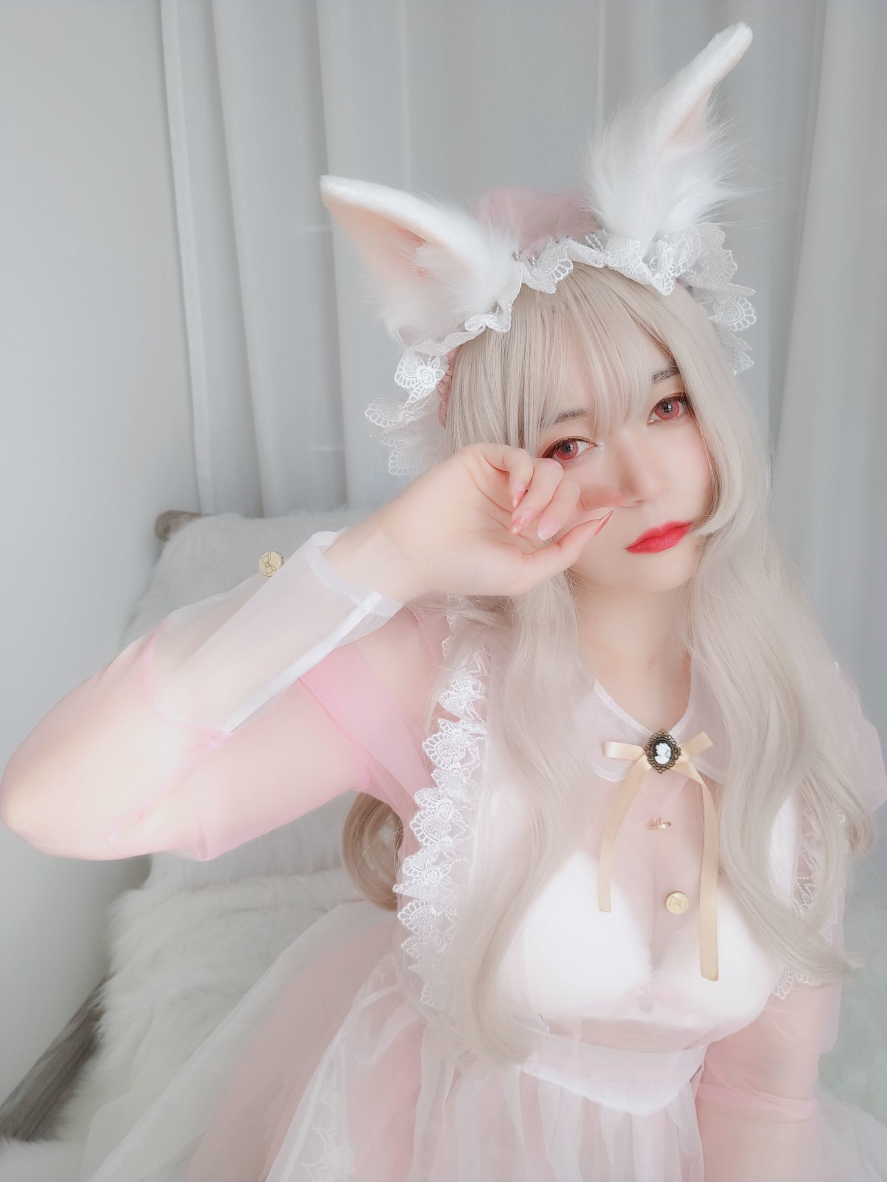 [COSPLAY] Coser小姐姐白银 – 女仆小兔子