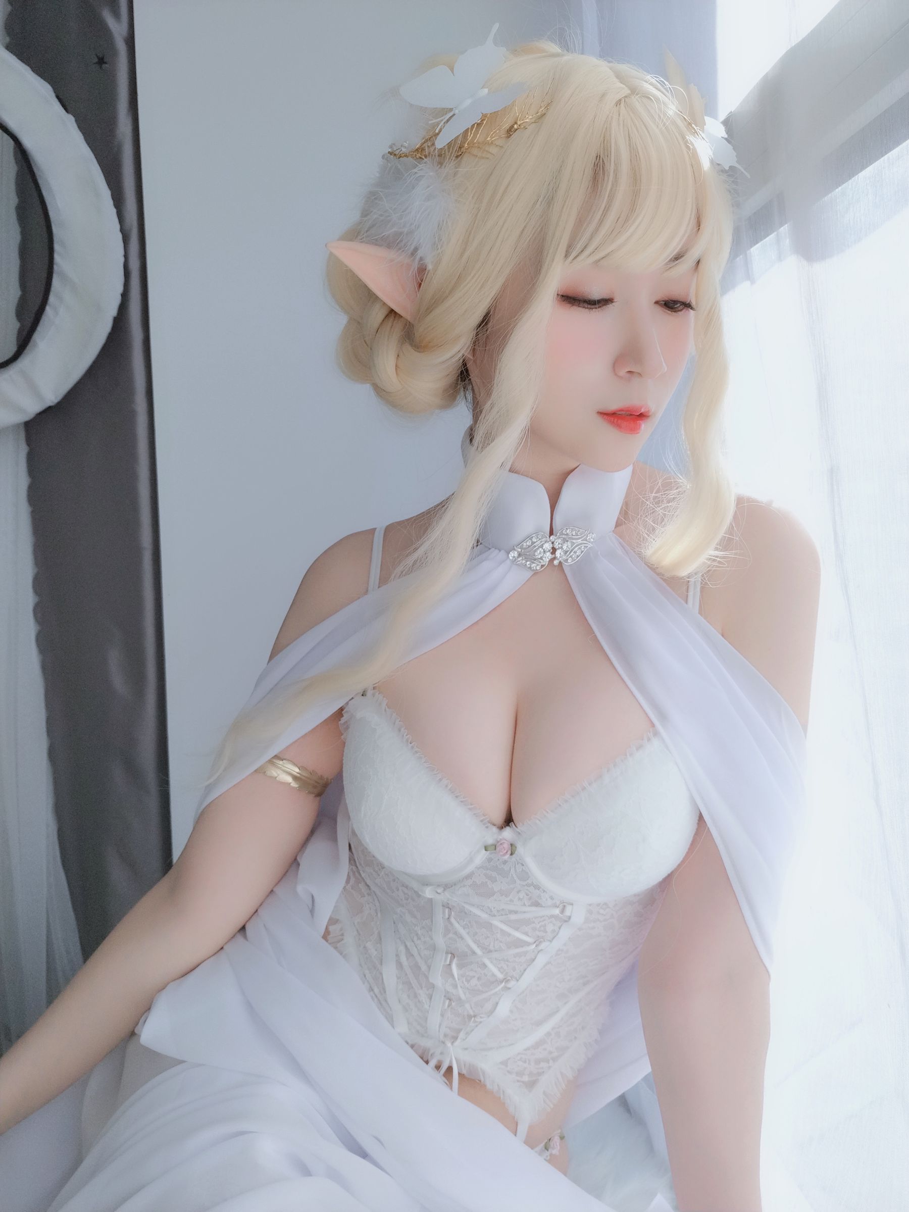 [COSPLAY] Coser小姐姐白银 – 小白羊