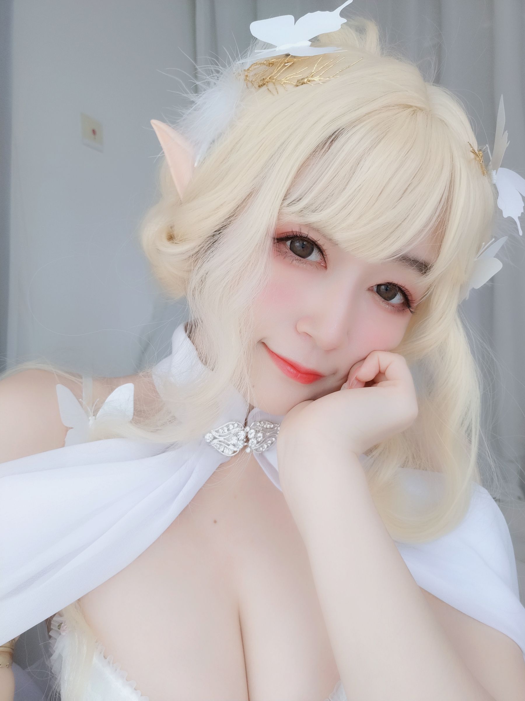 [COSPLAY] Coser小姐姐白银 – 小白羊