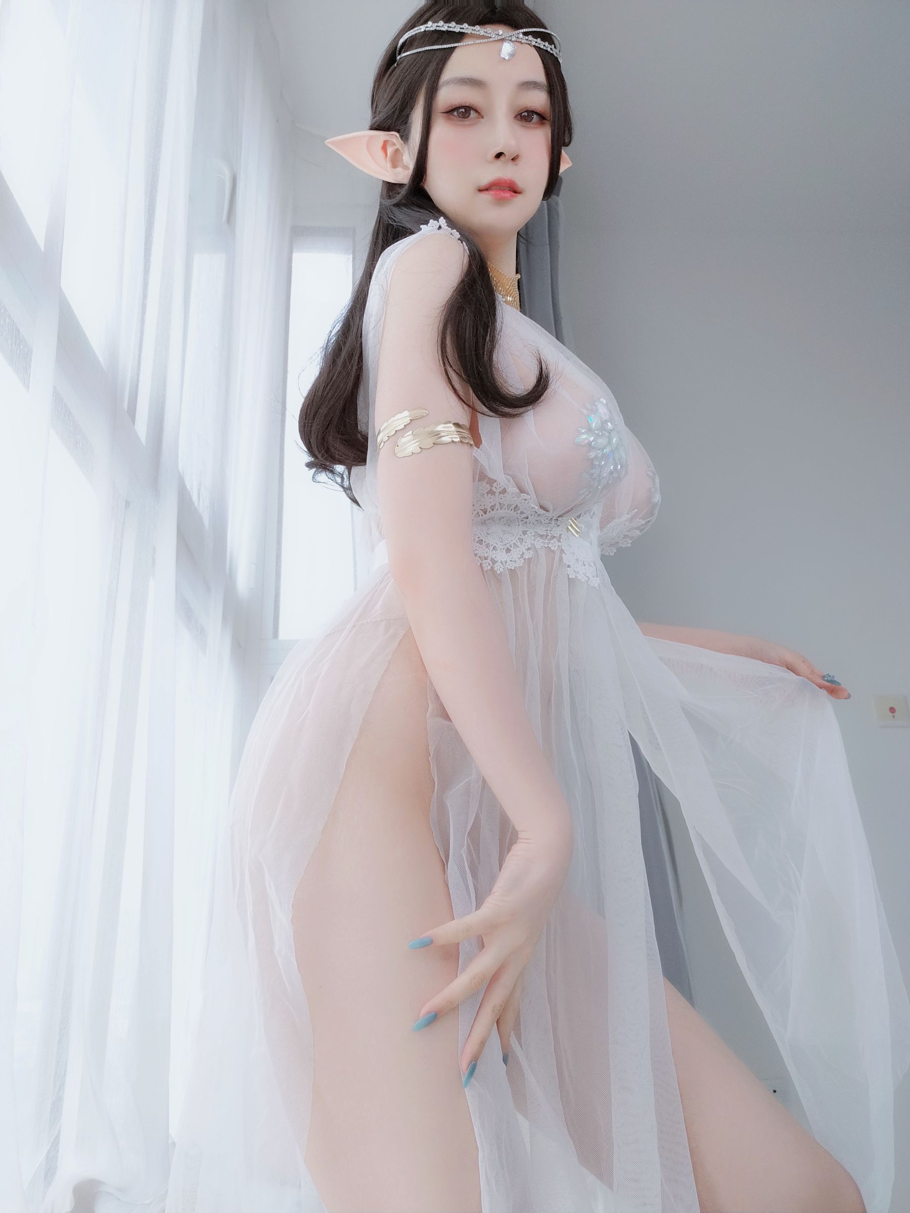 [COSPLAY] Coser小姐姐白银 – 精灵宝石内衣