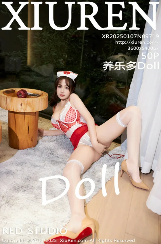 [XiuRen秀人网] 2025.01.07 No.9719 养乐多Doll 红色护士装扮 白色丝袜 性感写真 [50+1P]